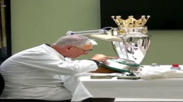 ما هي تفاصيل الكأس التي سينالها بطل الدوري الإنجليزي الممتاز هذا الموسم؟